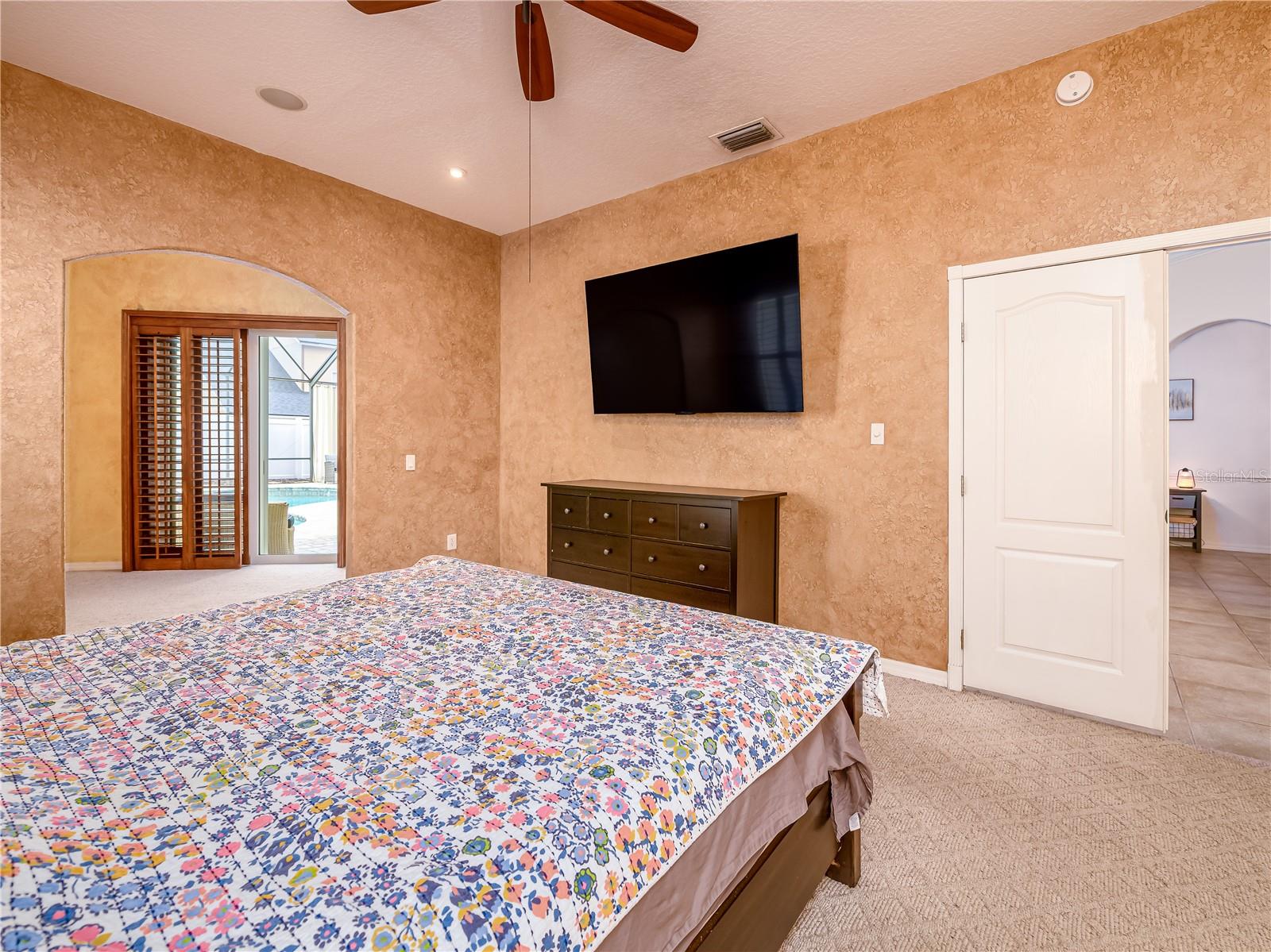 TAMPA PALMS 2C UNIT 2 - Residential