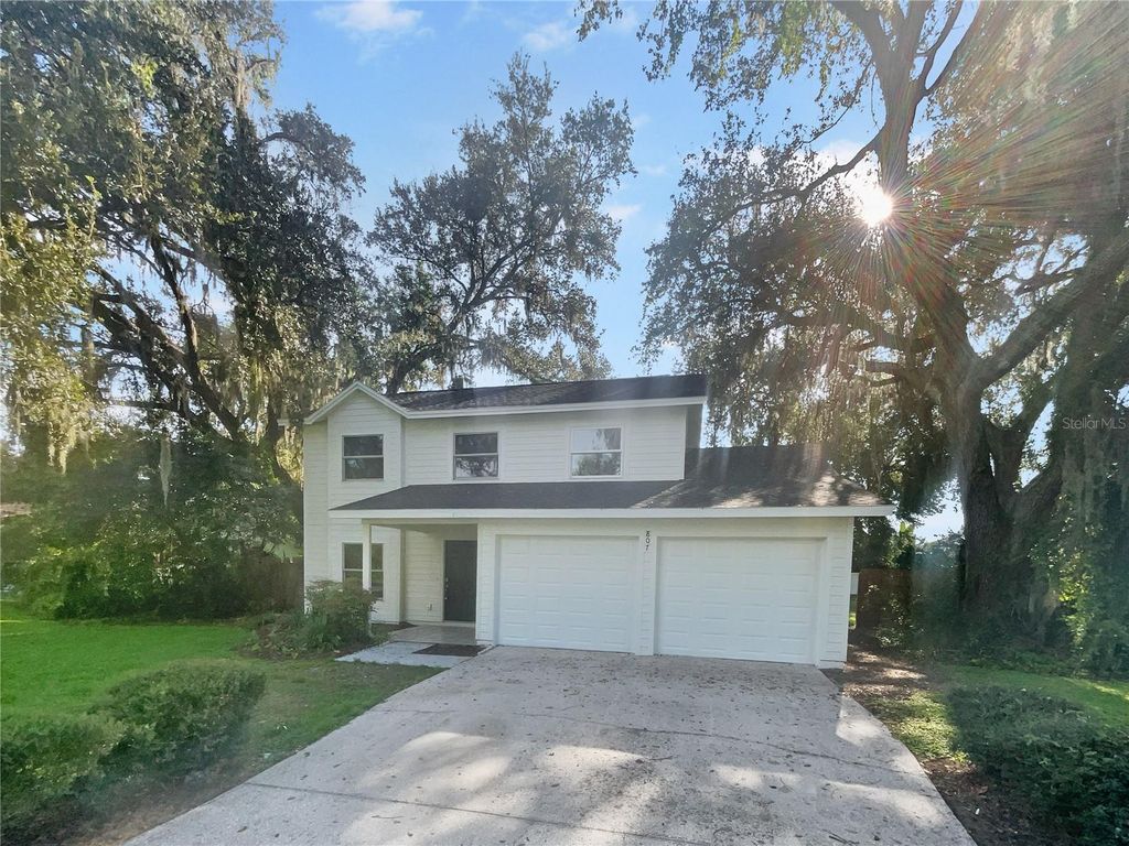 Photo of 807 Old Darby Street, Seffner, FL 33584 (MLS # O6346134)