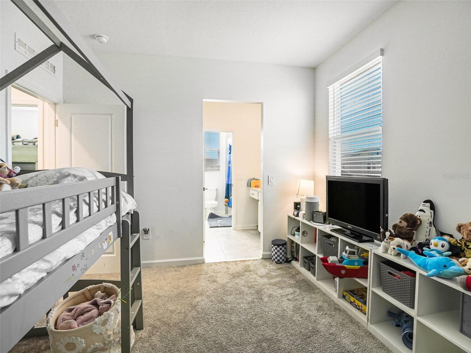 GOLDEN ORCHARD - Residential