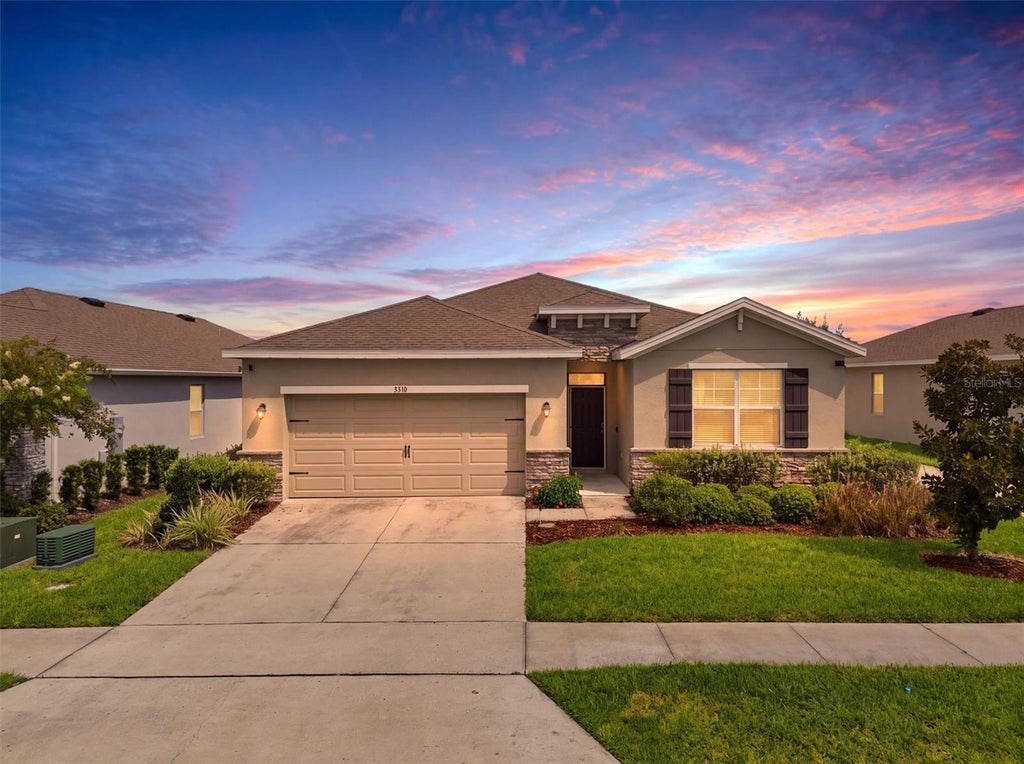 Photo of 5310 Sunshine Drive, Wildwood, FL 34785 (MLS # TB8543940)