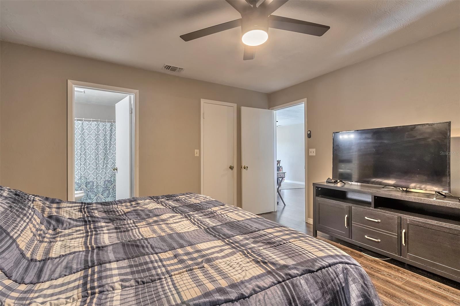 Florida Shores 01 - Residential