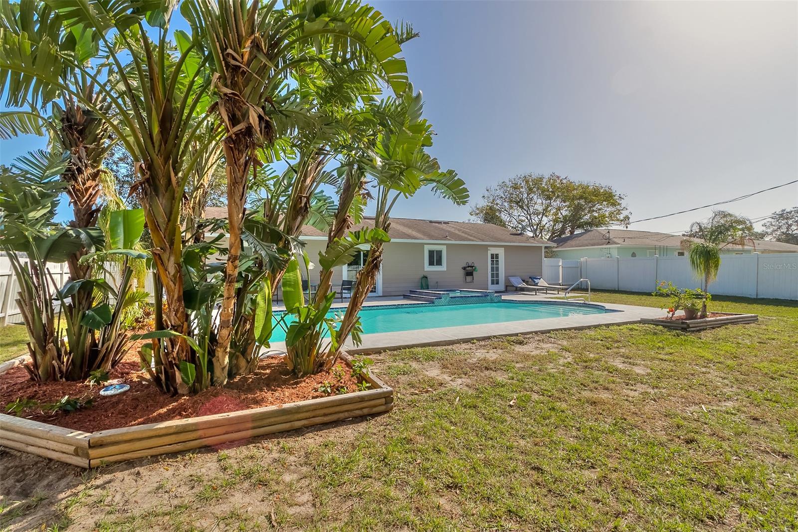 Florida Shores 01 - Residential