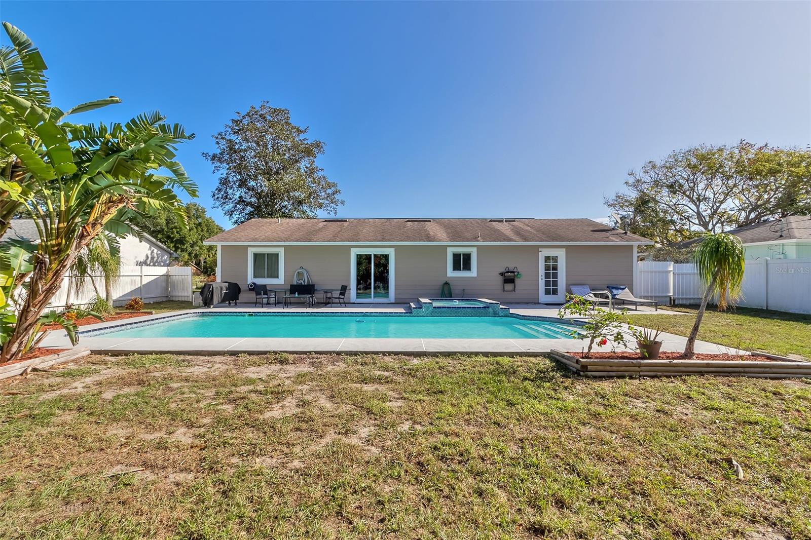 Florida Shores 01 - Residential