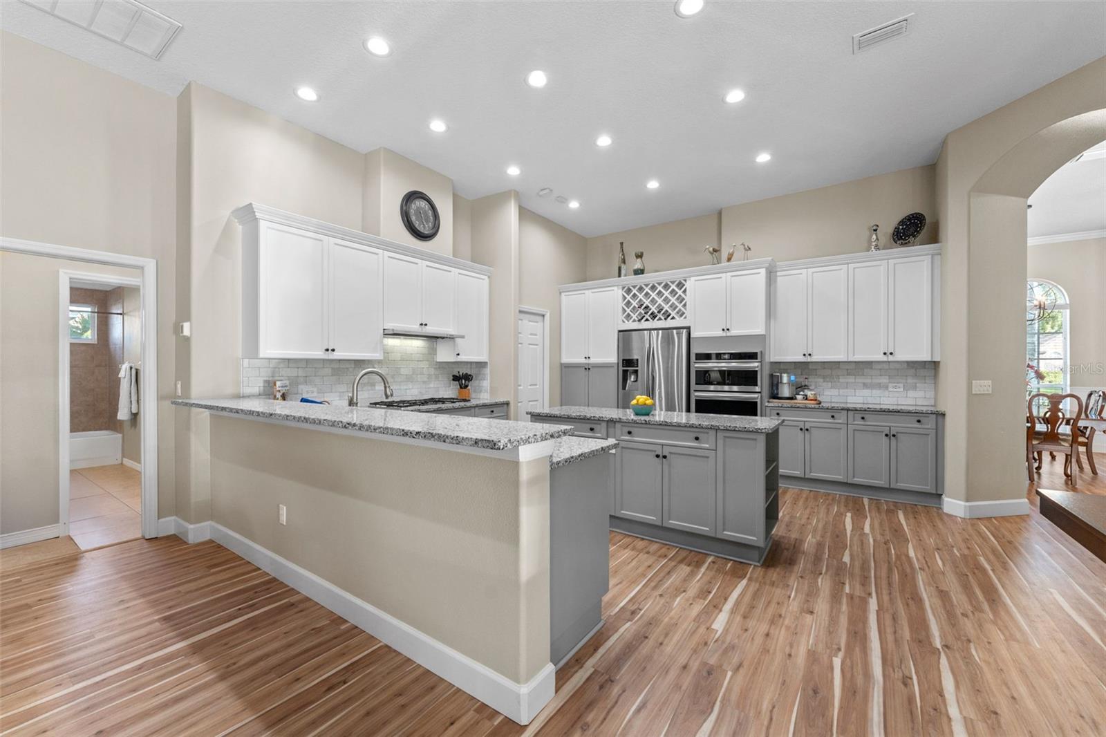 WELLINGTON MANOR PH 2 - Residential