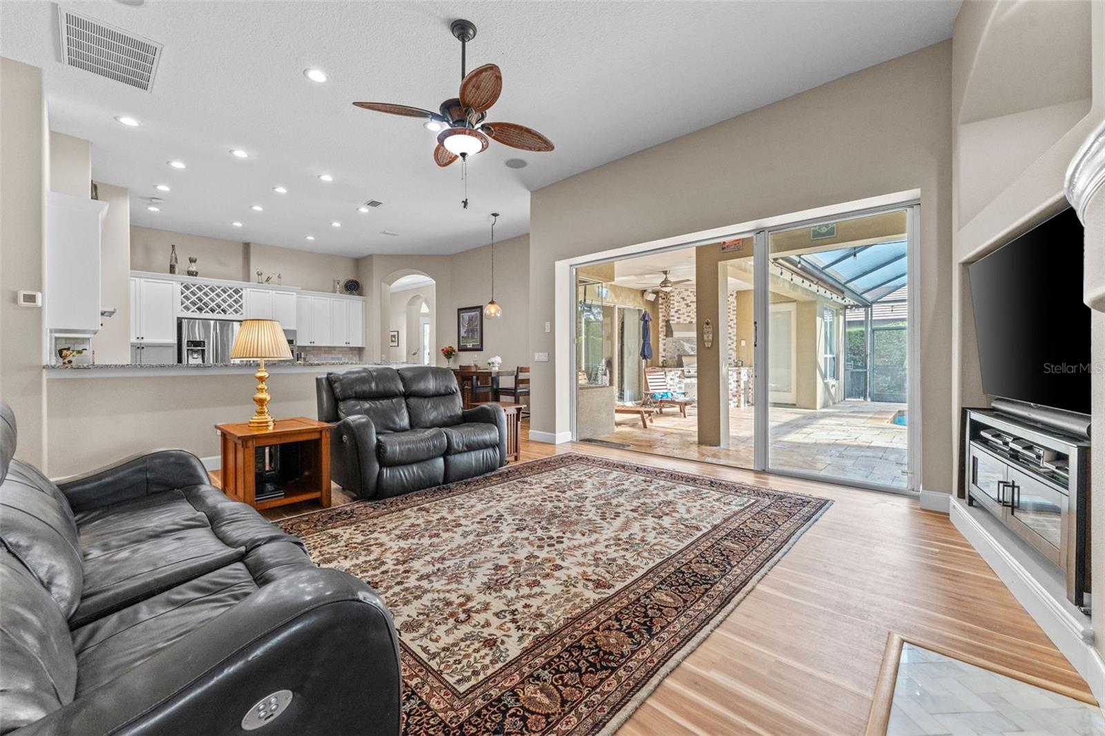 WELLINGTON MANOR PH 2 - Residential