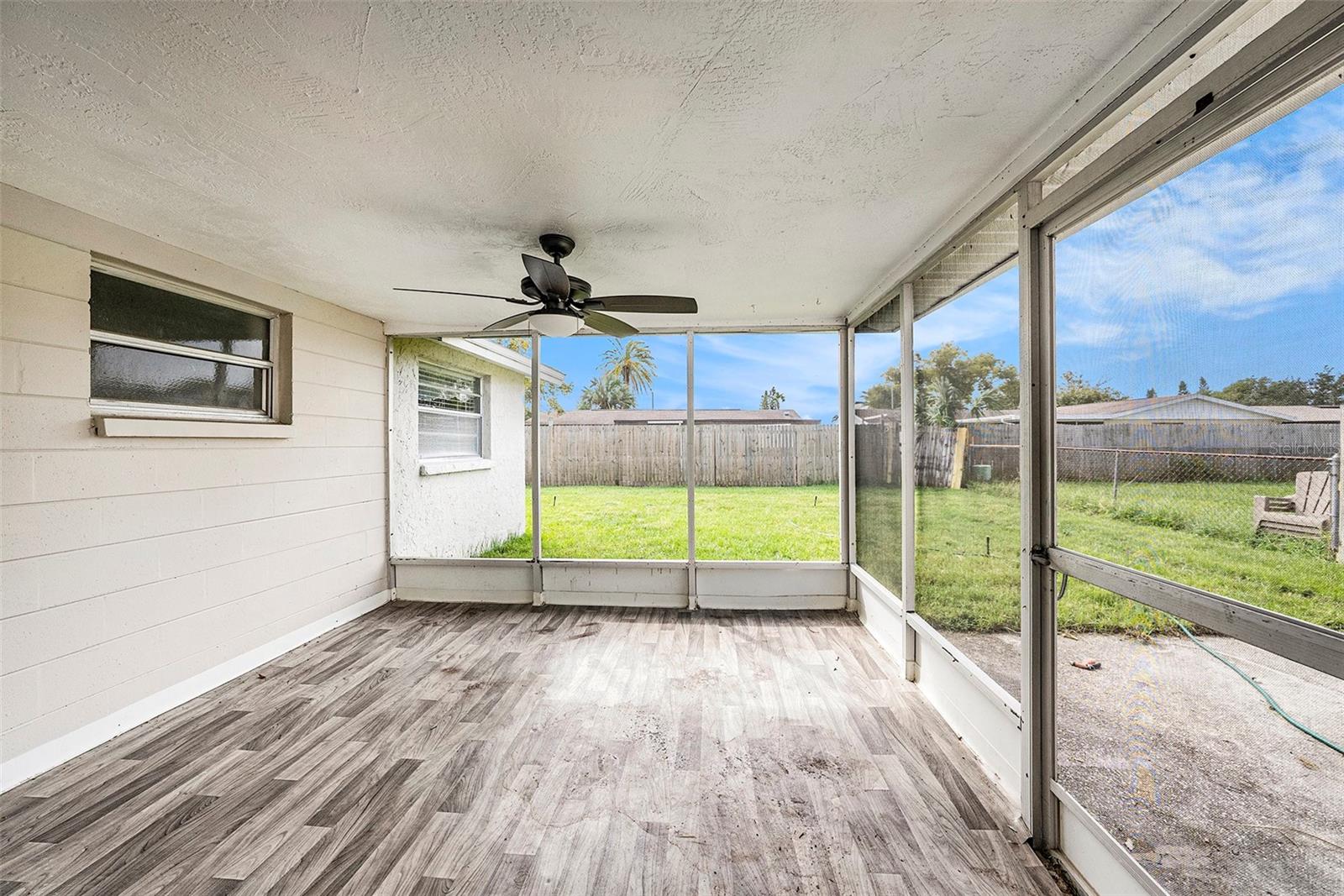 ALOHA GARDENS - Residential
