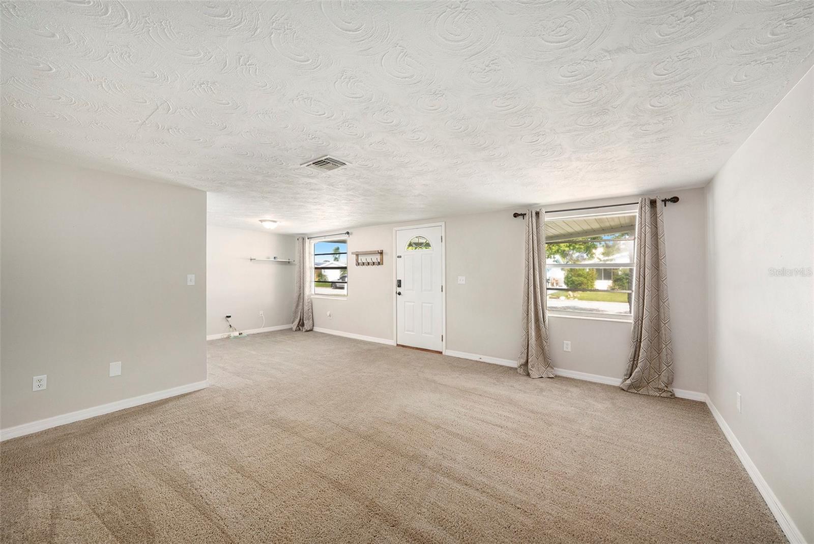 ALOHA GARDENS - Residential