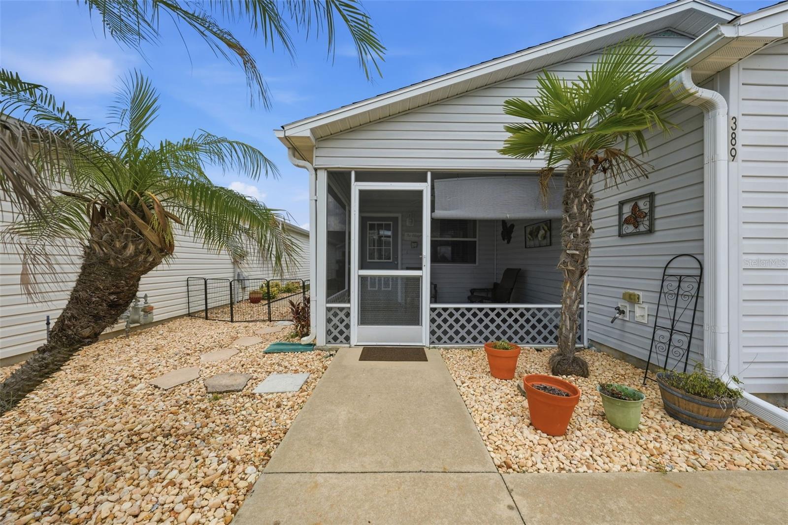 389 SEVEN OAKS LANE