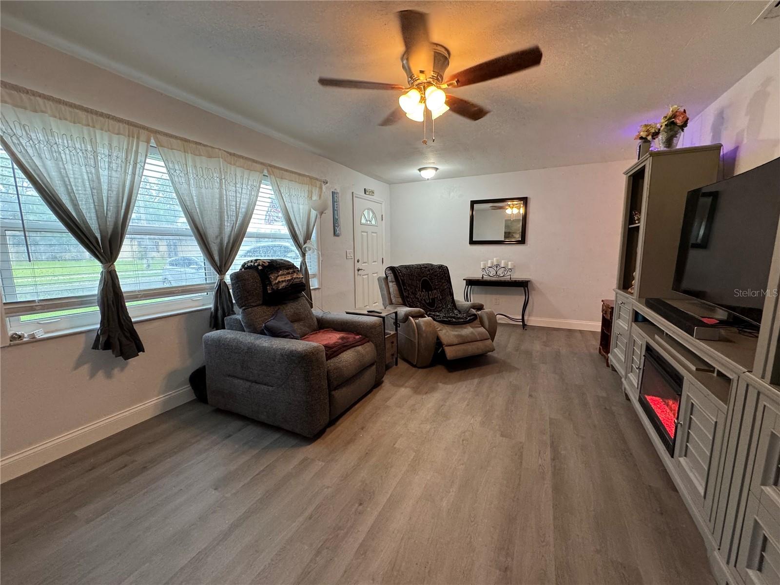 940 BOULDER DRIVE