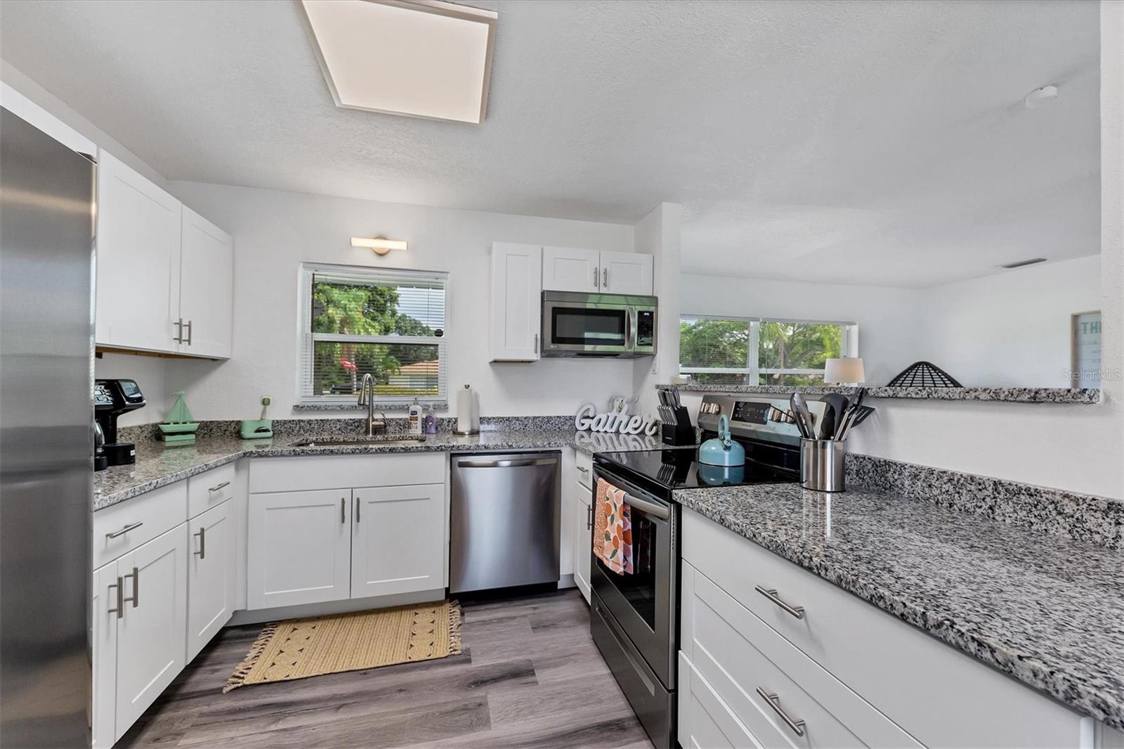 RICHMOND HILL - Residential