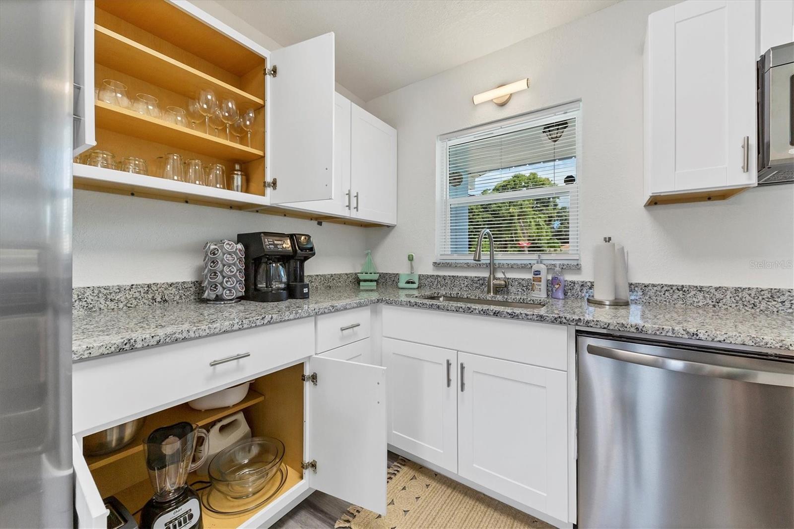 RICHMOND HILL - Residential