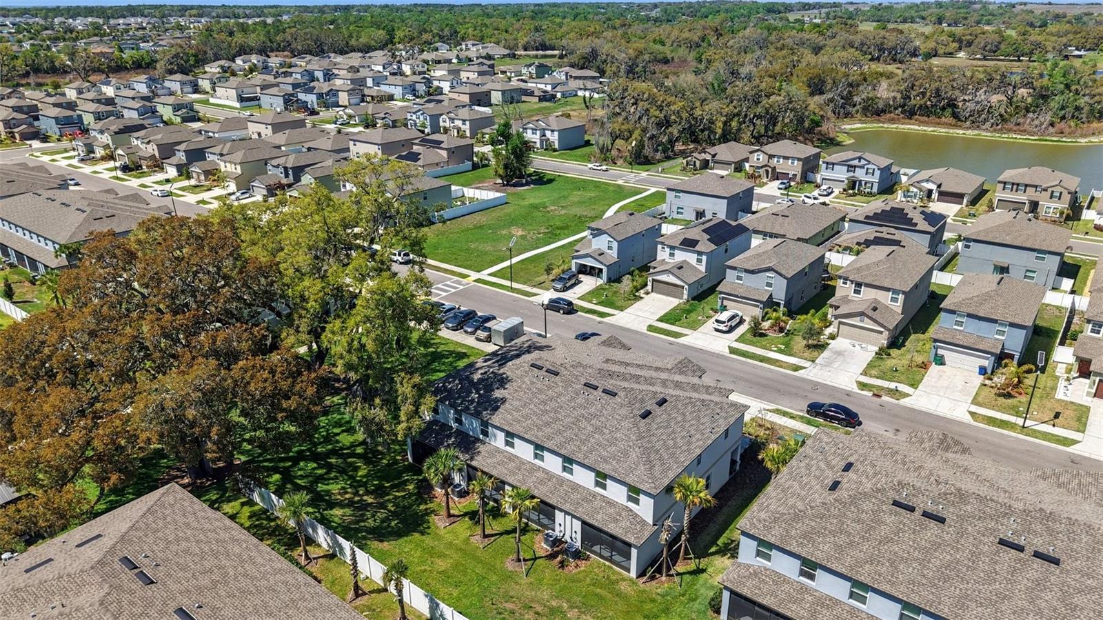 ABBOTT SQUARE - Residential