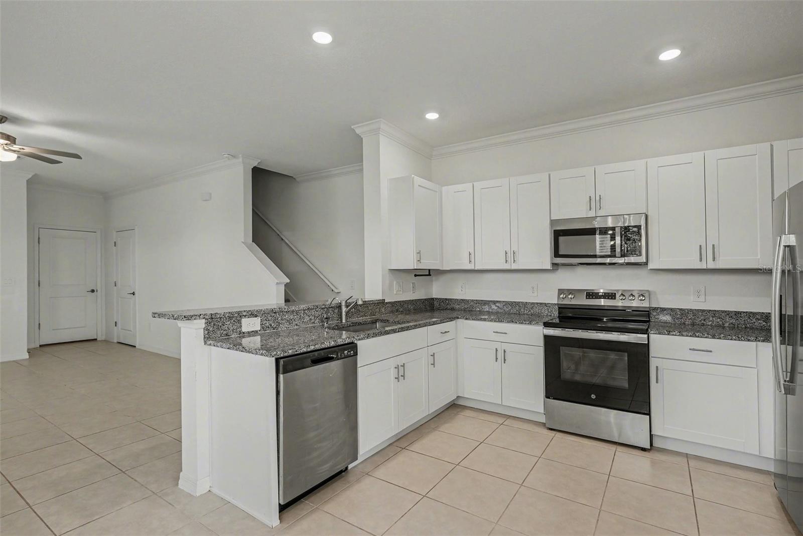 ABBOTT SQUARE - Residential