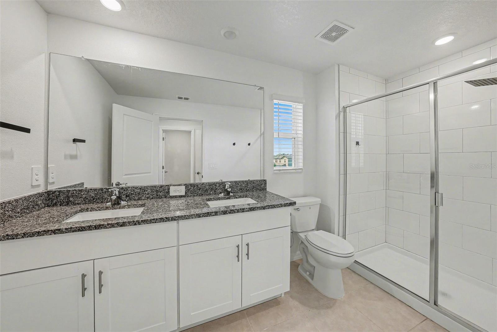 ABBOTT SQUARE - Residential