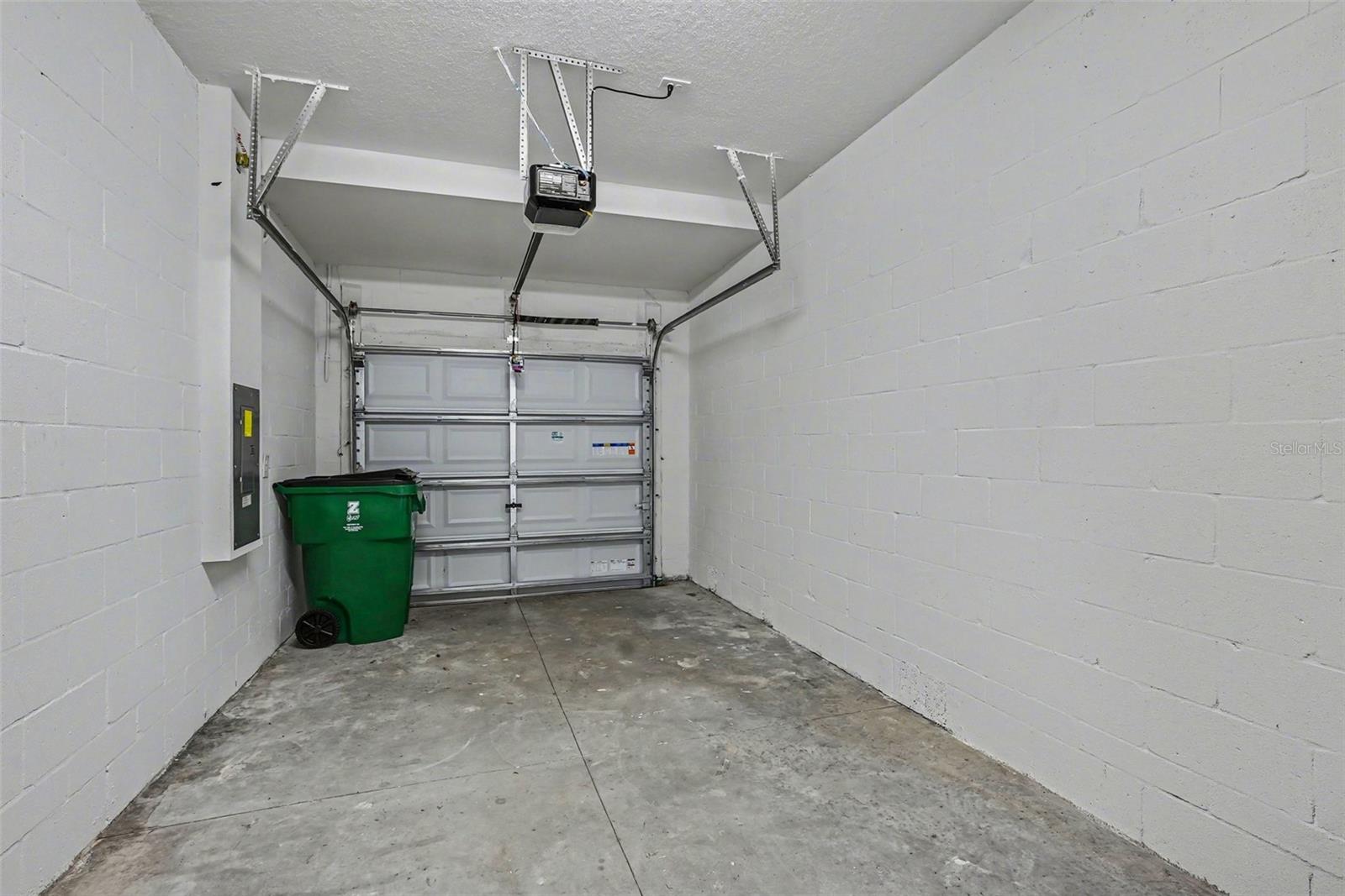 ABBOTT SQUARE - Residential