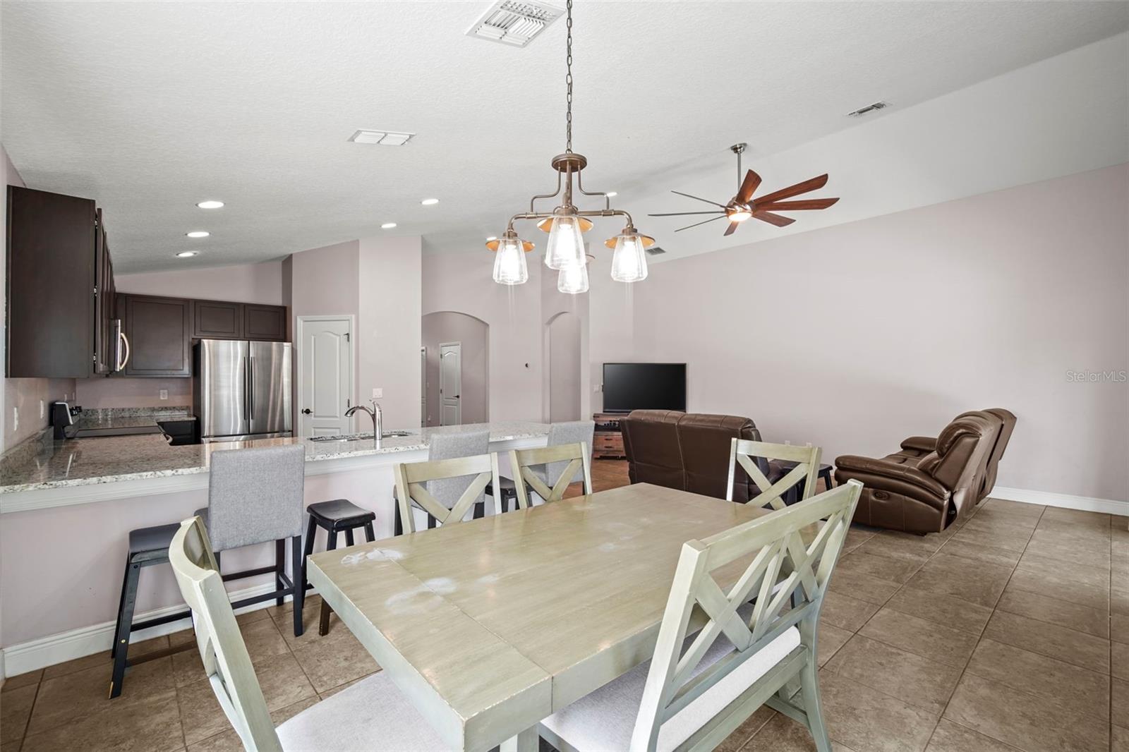 ROCKET CITYA - Residential