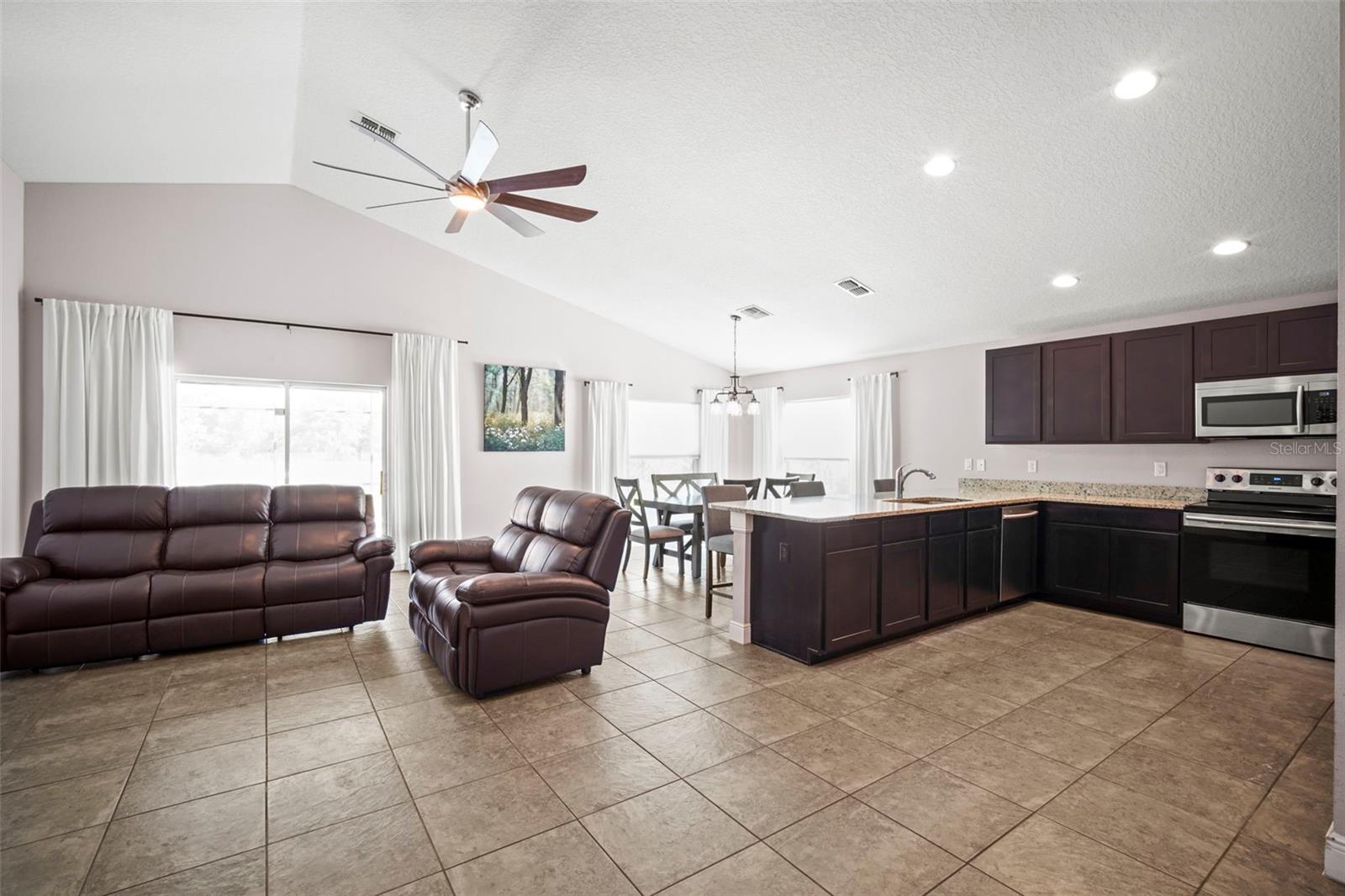 ROCKET CITYA - Residential