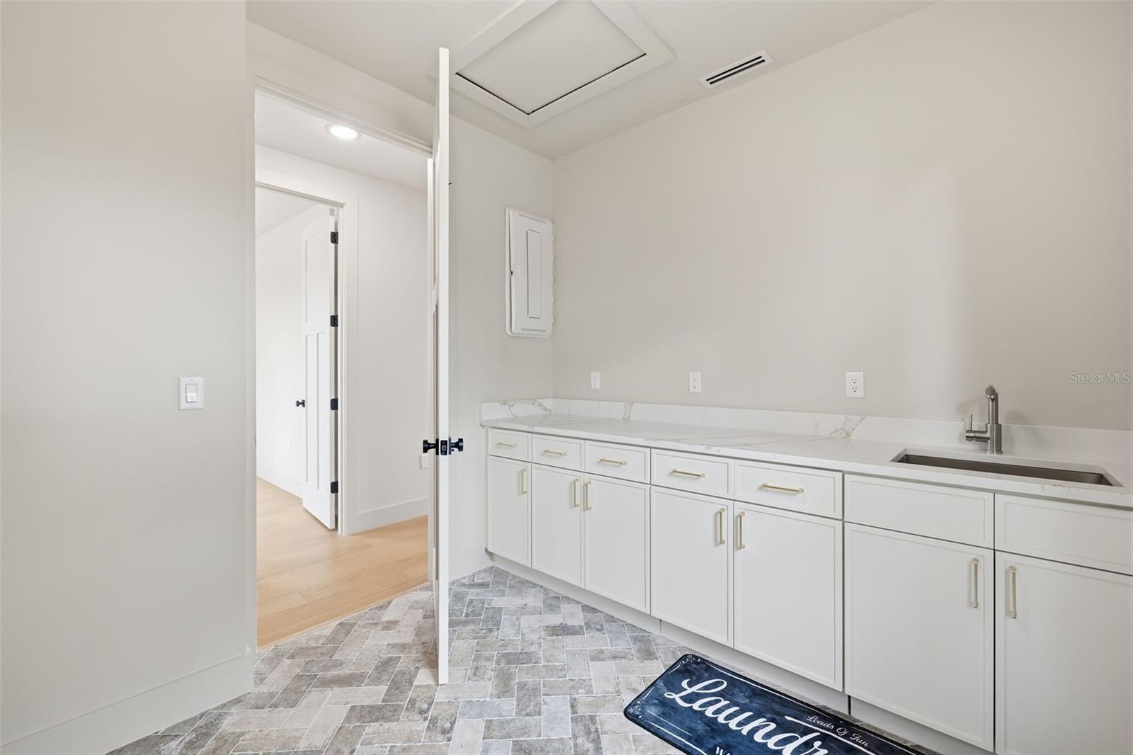 RIDGEWOOD PARK - Residential