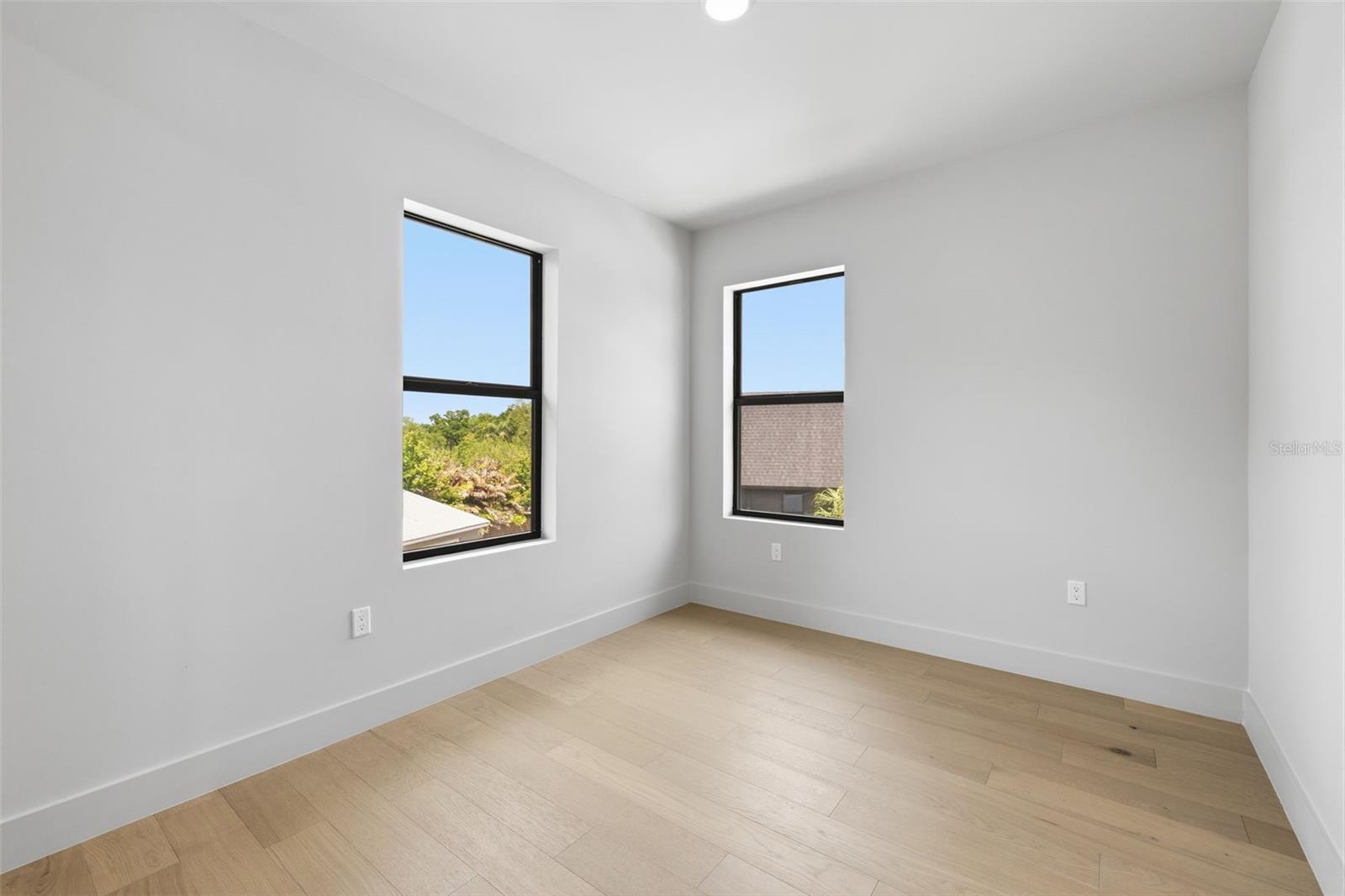 RIDGEWOOD PARK - Residential