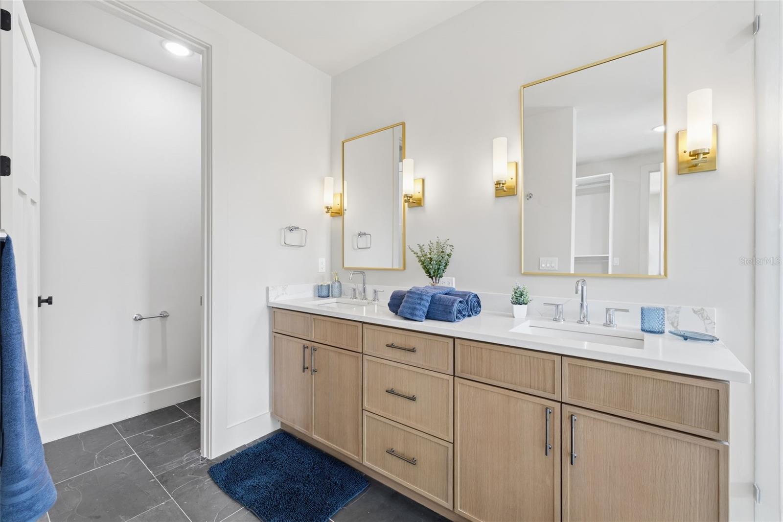 RIDGEWOOD PARK - Residential