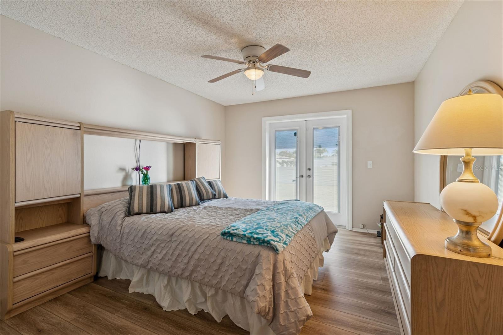 BELLE OAK VILLAS - Residential