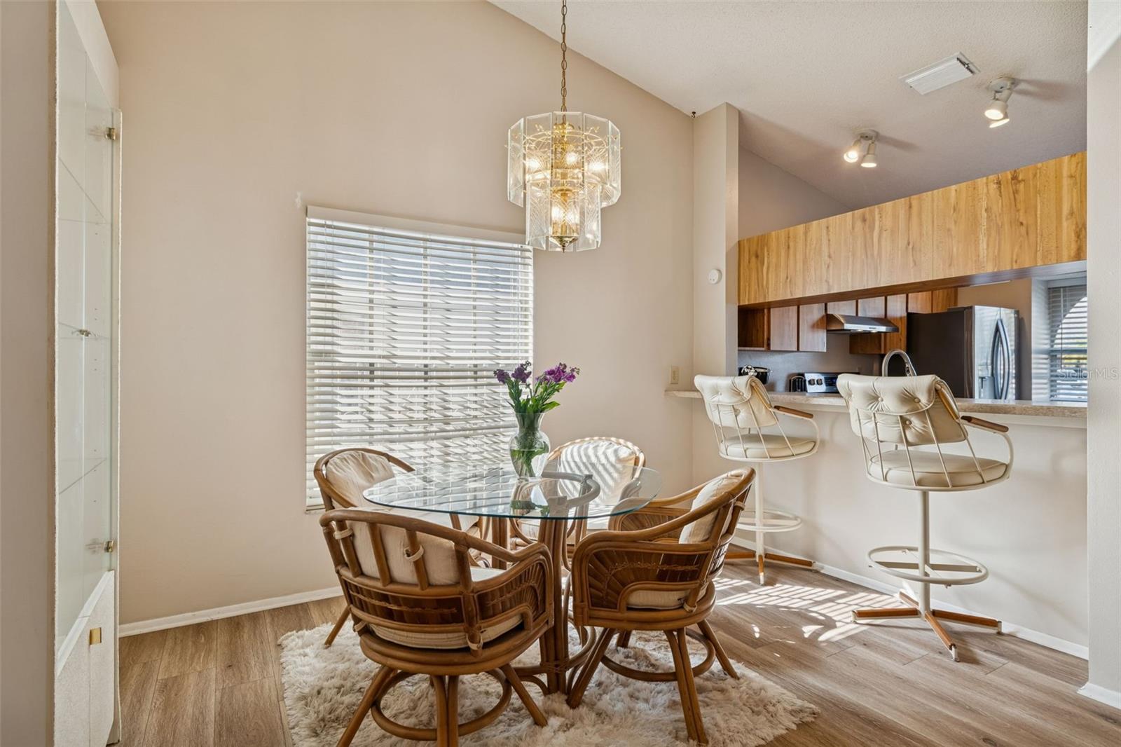 BELLE OAK VILLAS - Residential