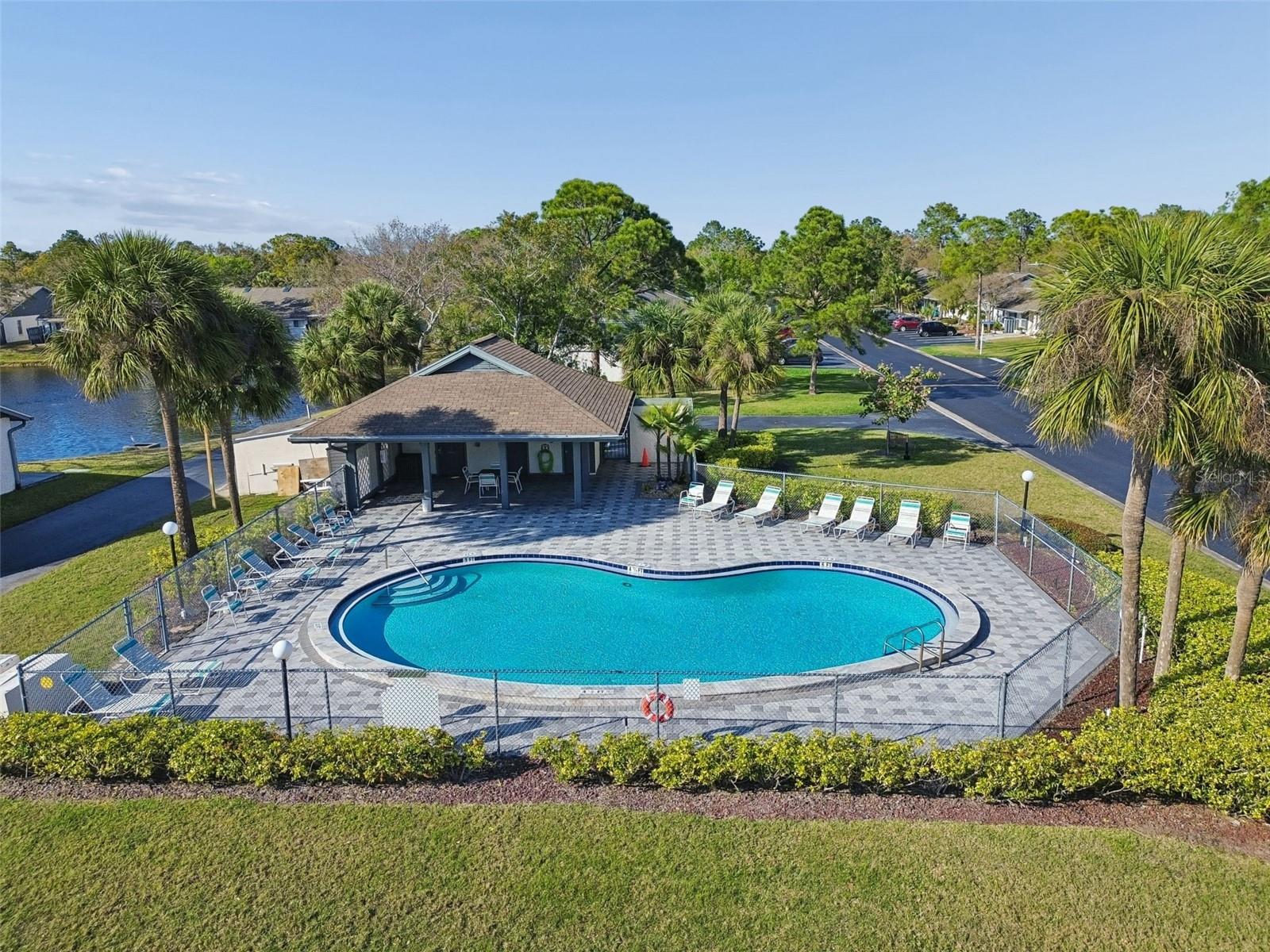 BELLE OAK VILLAS - Residential