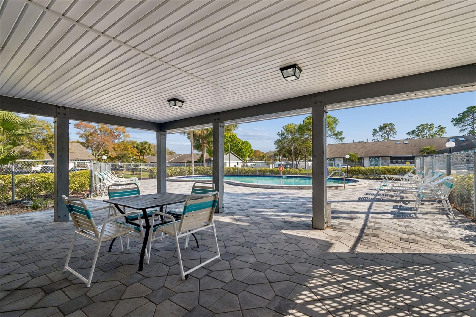 BELLE OAK VILLAS - Residential