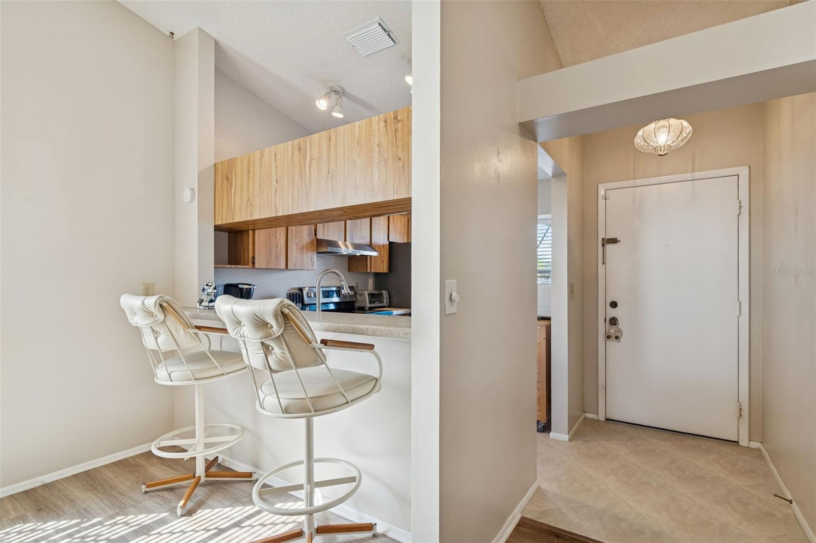 BELLE OAK VILLAS - Residential