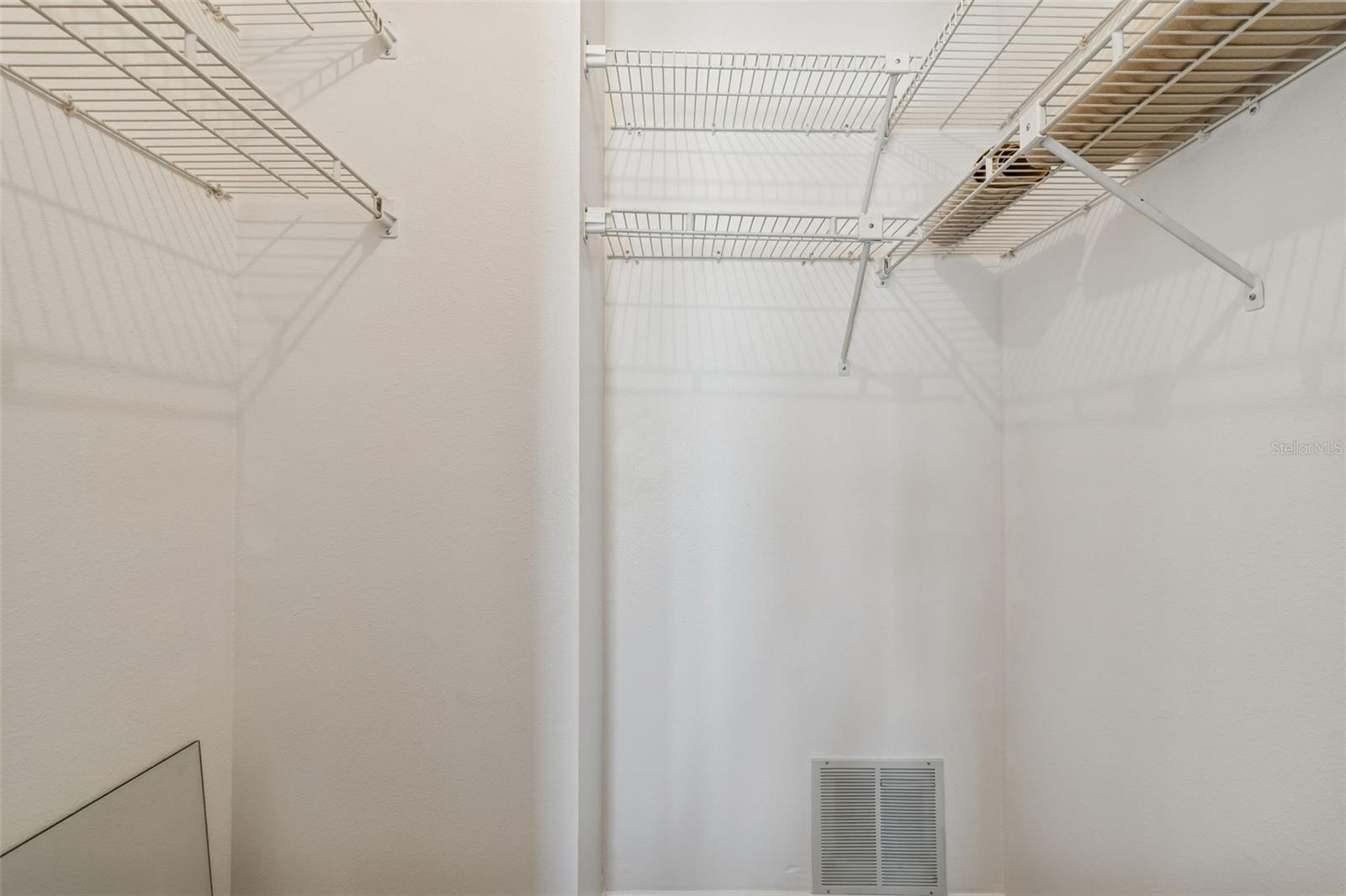 BELLE OAK VILLAS - Residential