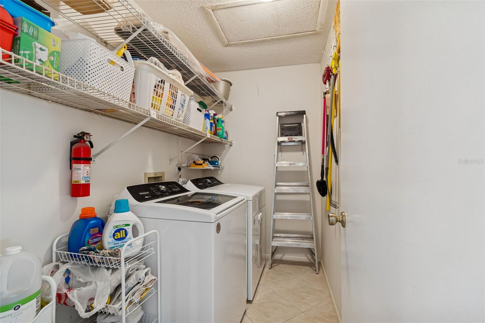 BELLE OAK VILLAS - Residential