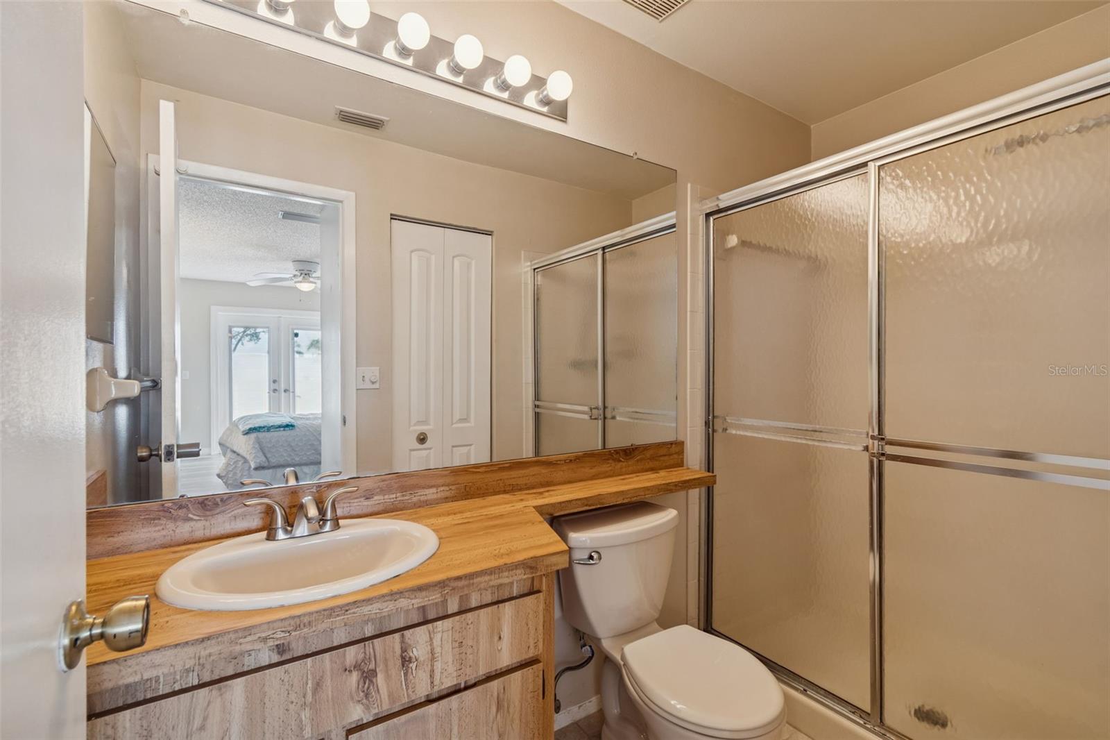 BELLE OAK VILLAS - Residential