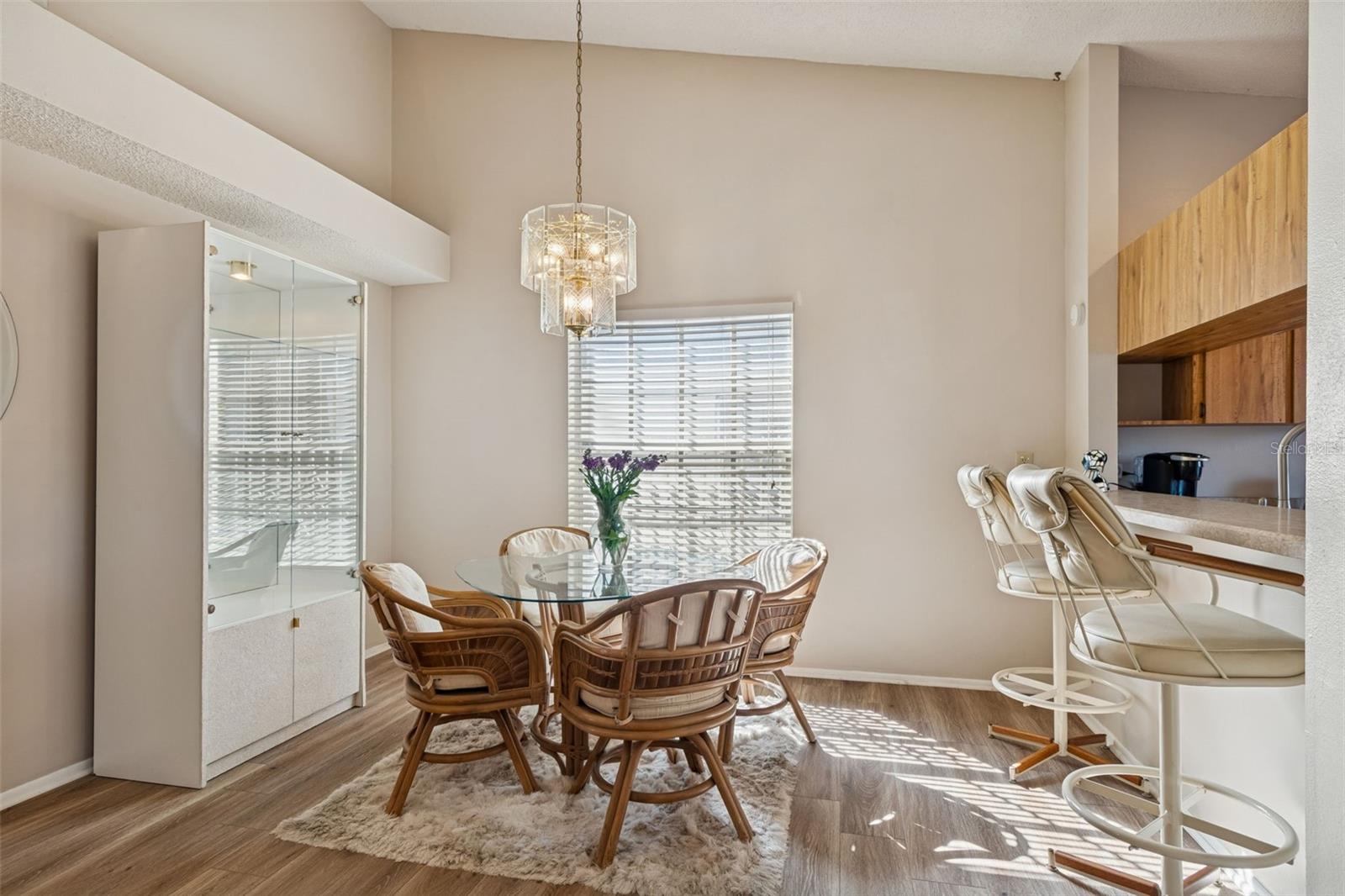 BELLE OAK VILLAS - Residential