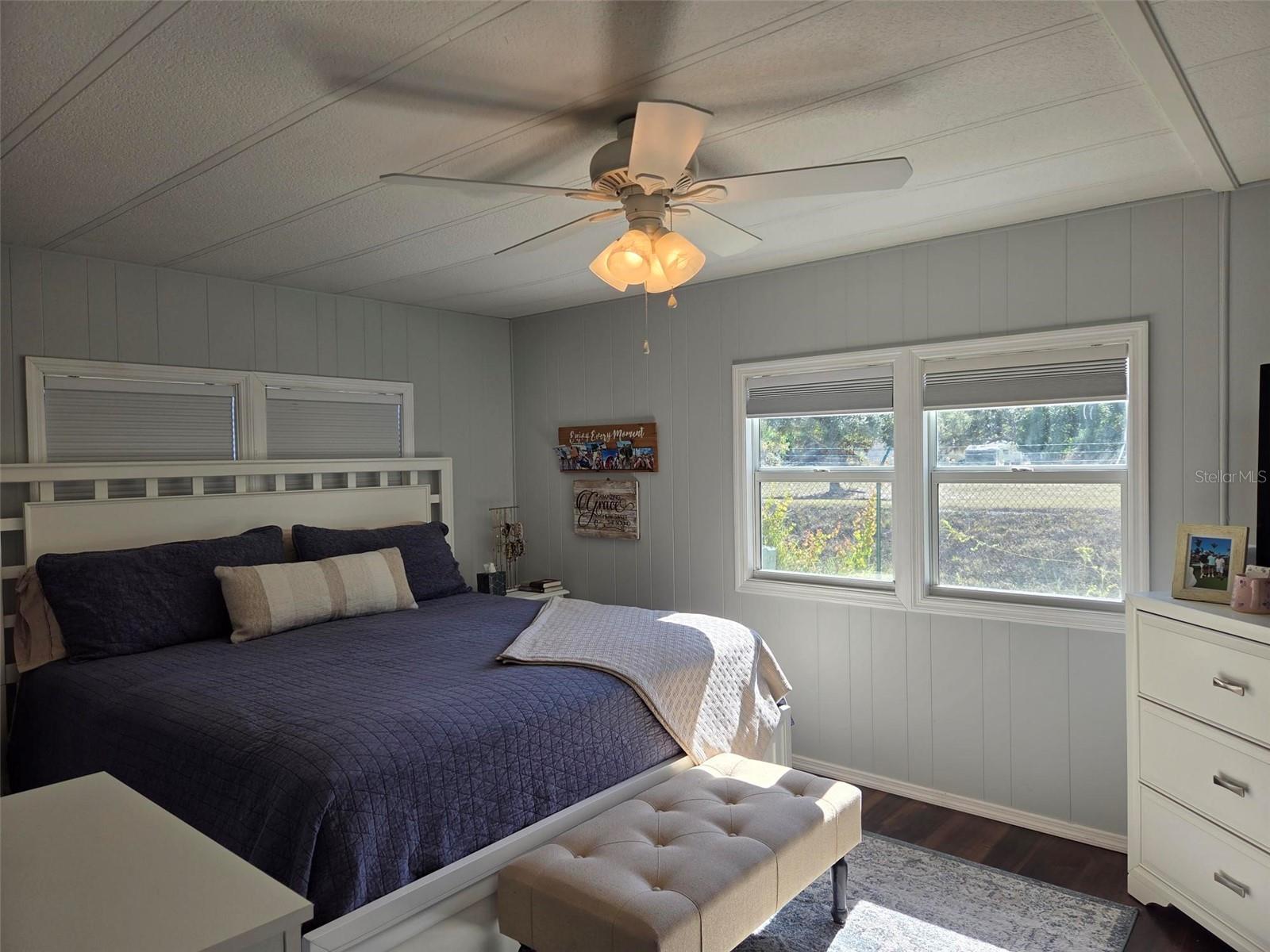 OAKWOOD MANOR - Residential