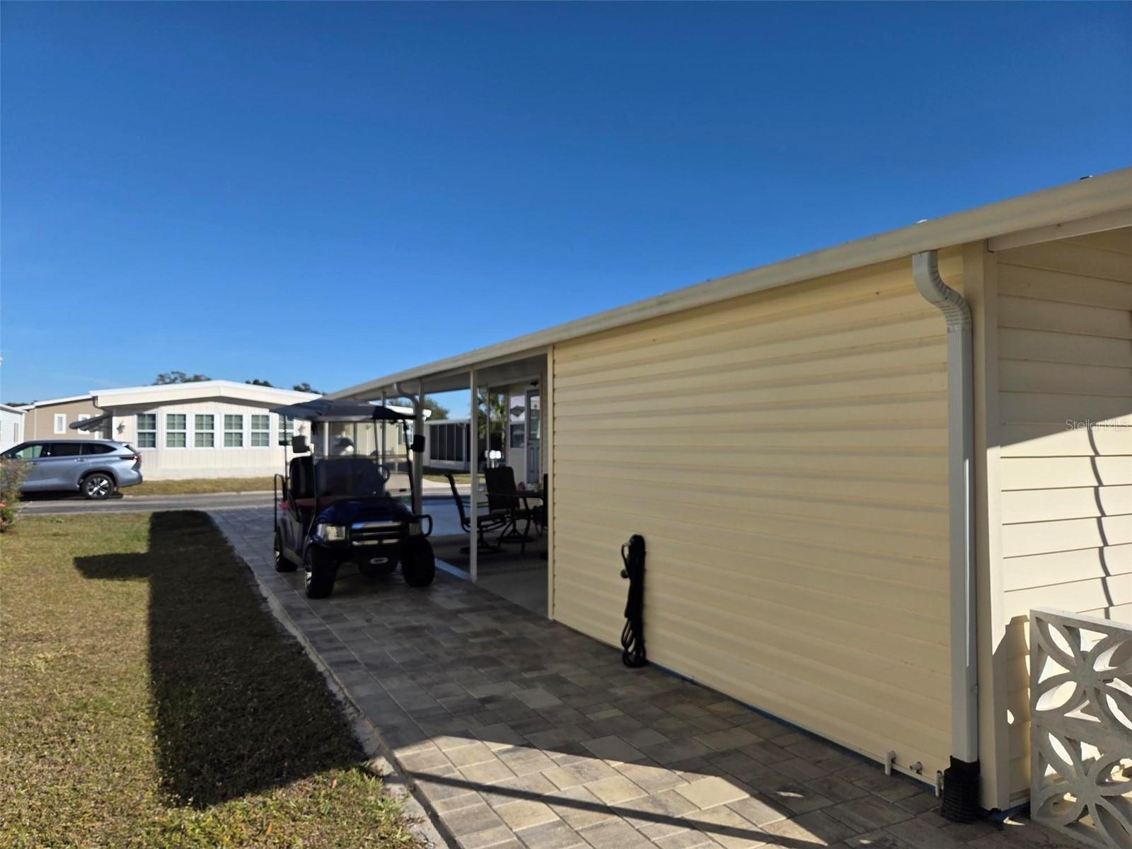 OAKWOOD MANOR - Residential