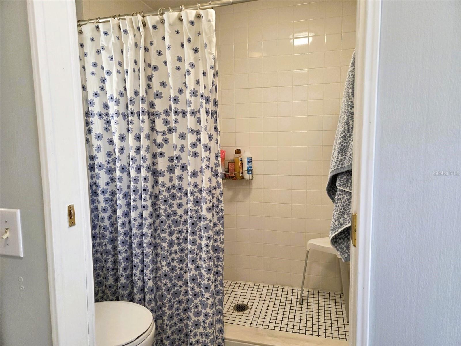 OAKWOOD MANOR - Residential