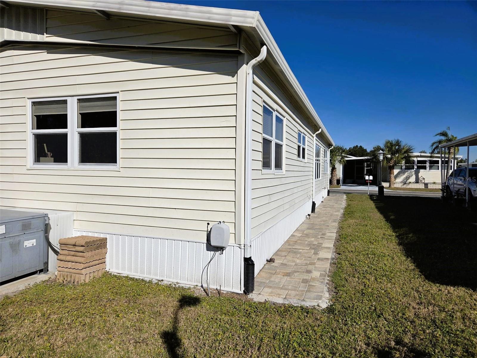 OAKWOOD MANOR - Residential