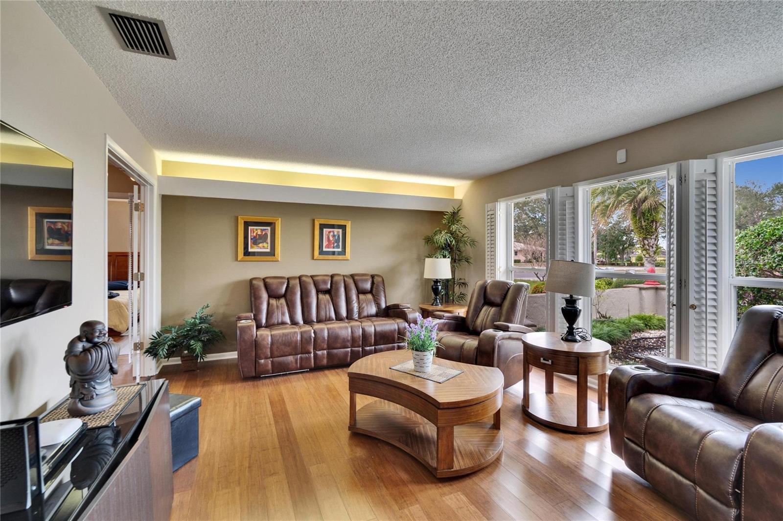 1518 NEW BEDFORD DRIVE