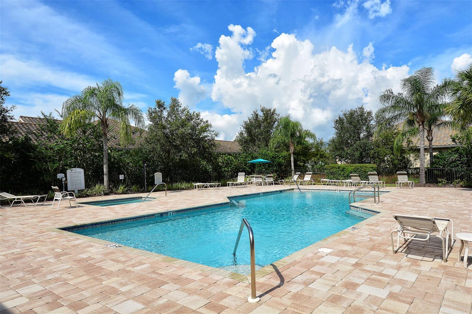 COUNTRY CLUB EAST AT LAKEWD RNCH TT - Residential