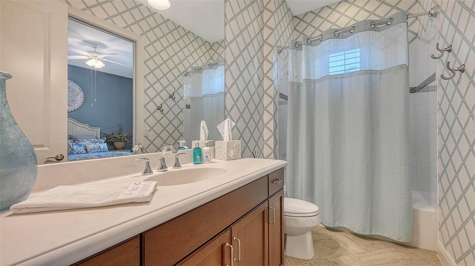 COUNTRY CLUB EAST AT LAKEWD RNCH TT - Residential