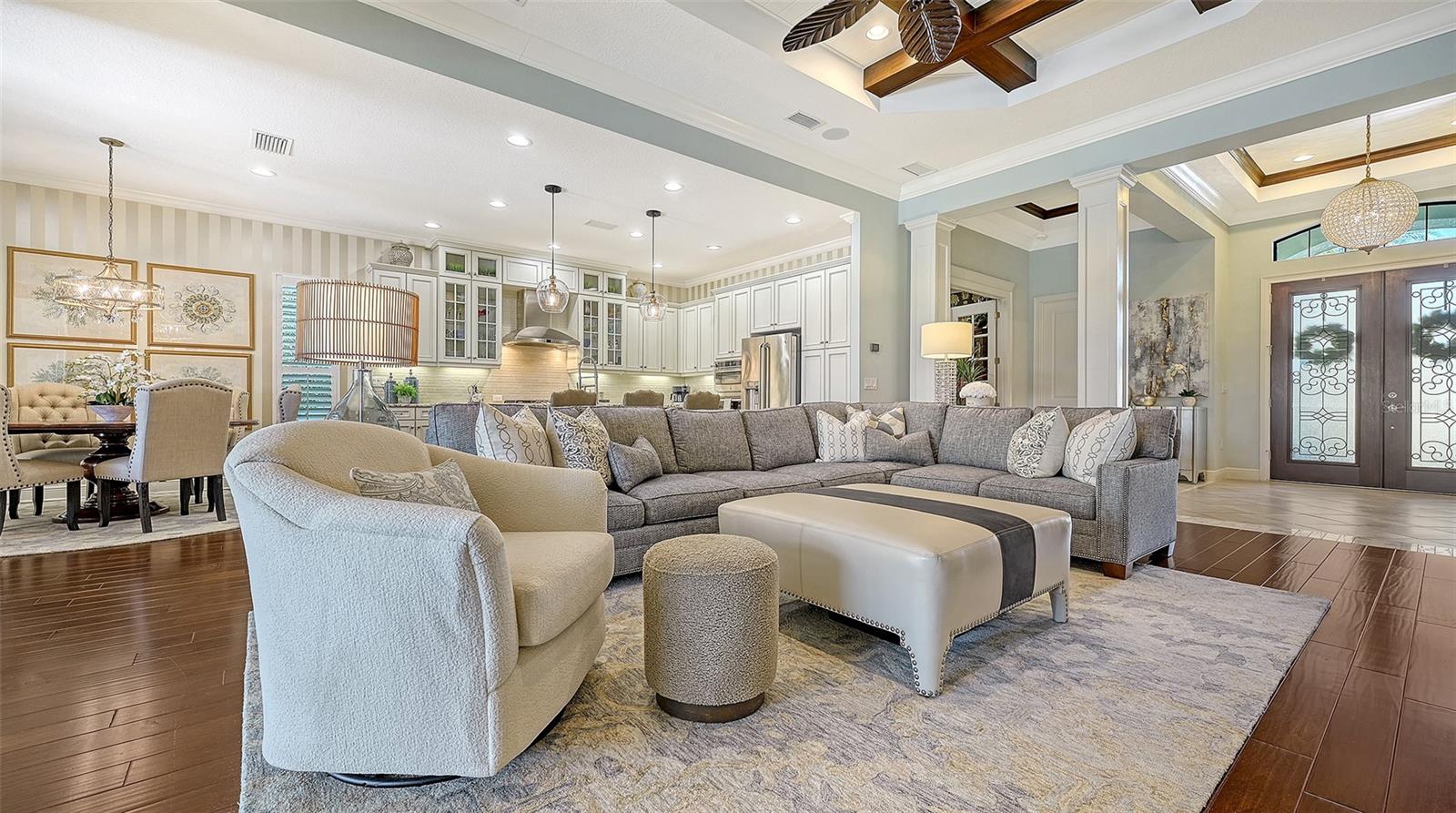 COUNTRY CLUB EAST AT LAKEWD RNCH TT - Residential