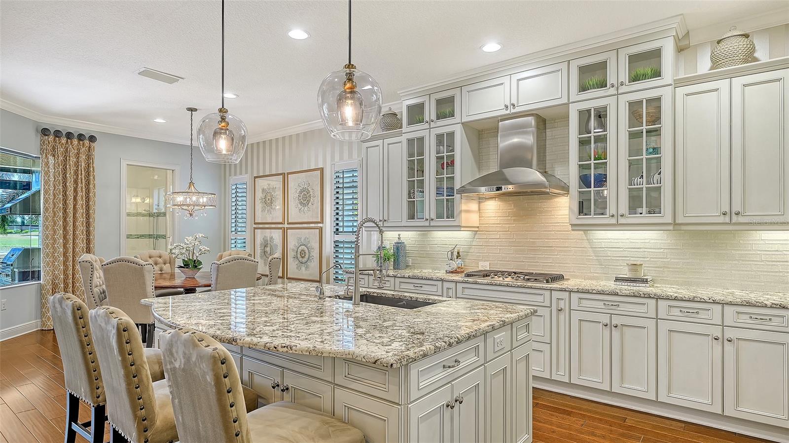 COUNTRY CLUB EAST AT LAKEWD RNCH TT - Residential