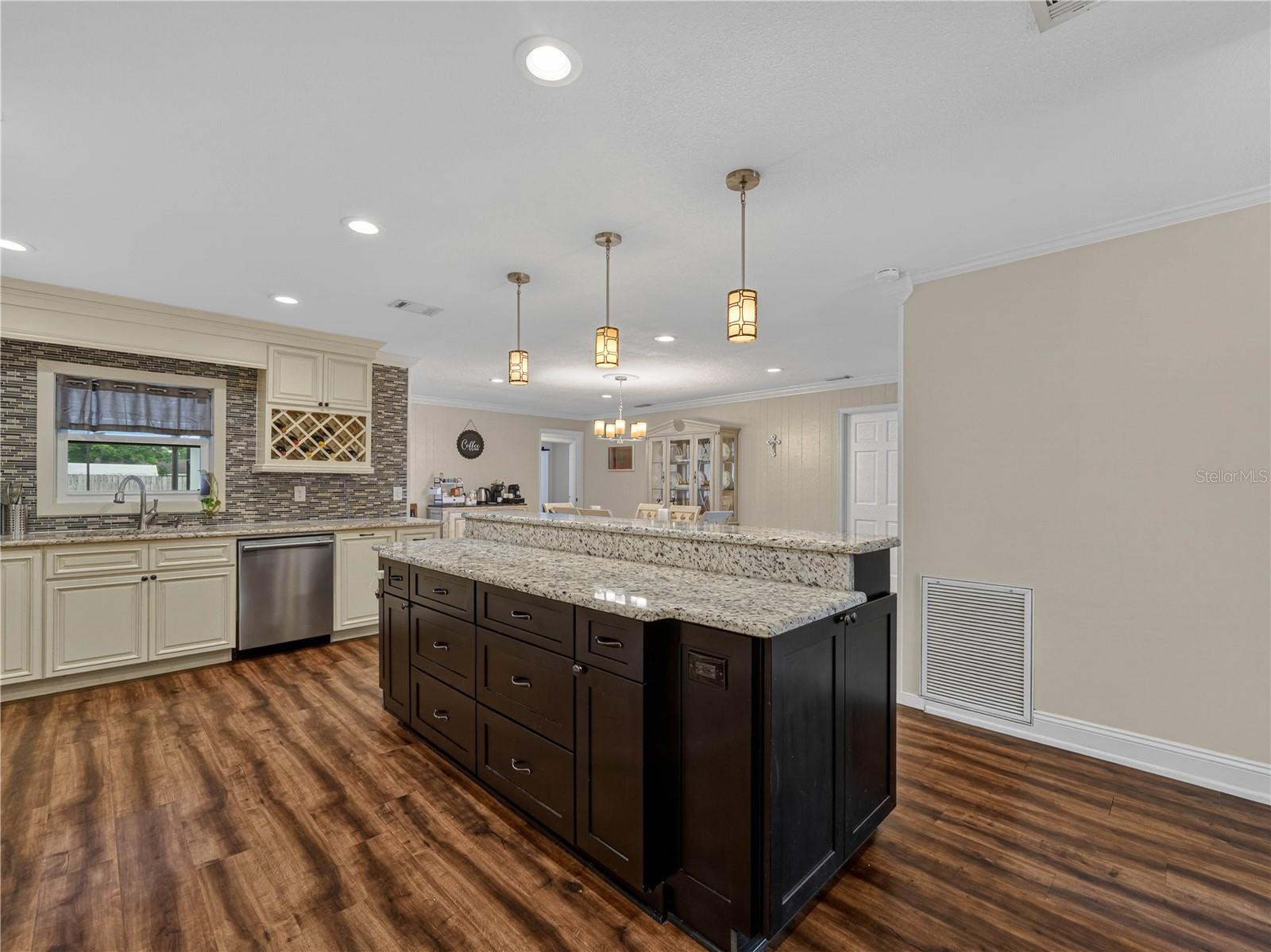 KINGS POINT SUB - Residential