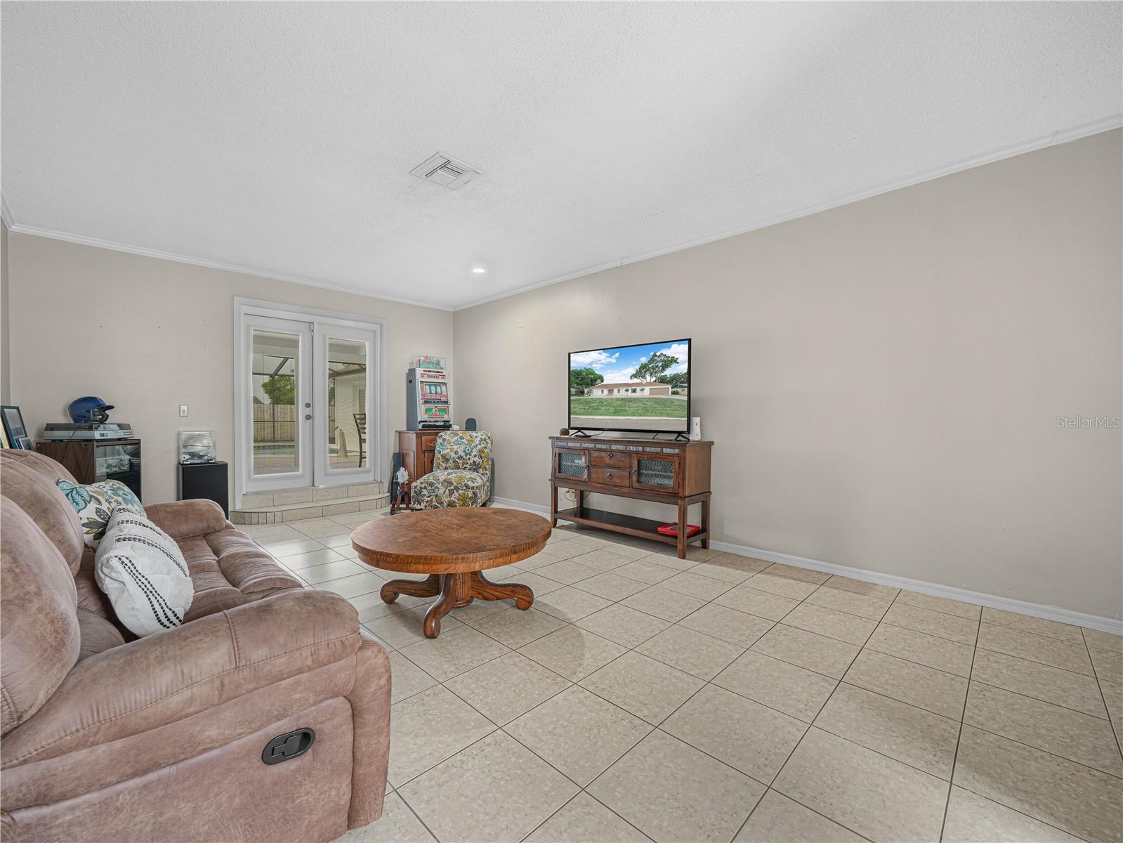 KINGS POINT SUB - Residential