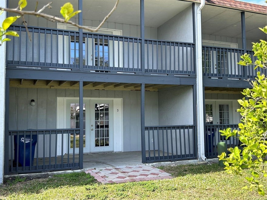 This spacious 2-bedroom apartment, featuring 1 and a half bathrooms, spanning an impressive 1350 square feet. This huge apartment has a large master bedroom and a delightful balcony to enhance your living experience.  The master bedroom is a tranquil sanctuary, offering ample space for relaxation and personalization. The balcony extends the living space, providing a breath of fresh air and a charming outdoor area. Imagine sipping your morning coffee or unwinding after a long day while enjoying the scenic views from your private balcony. Affordable luxury in convinient location.  Call today for a showing
