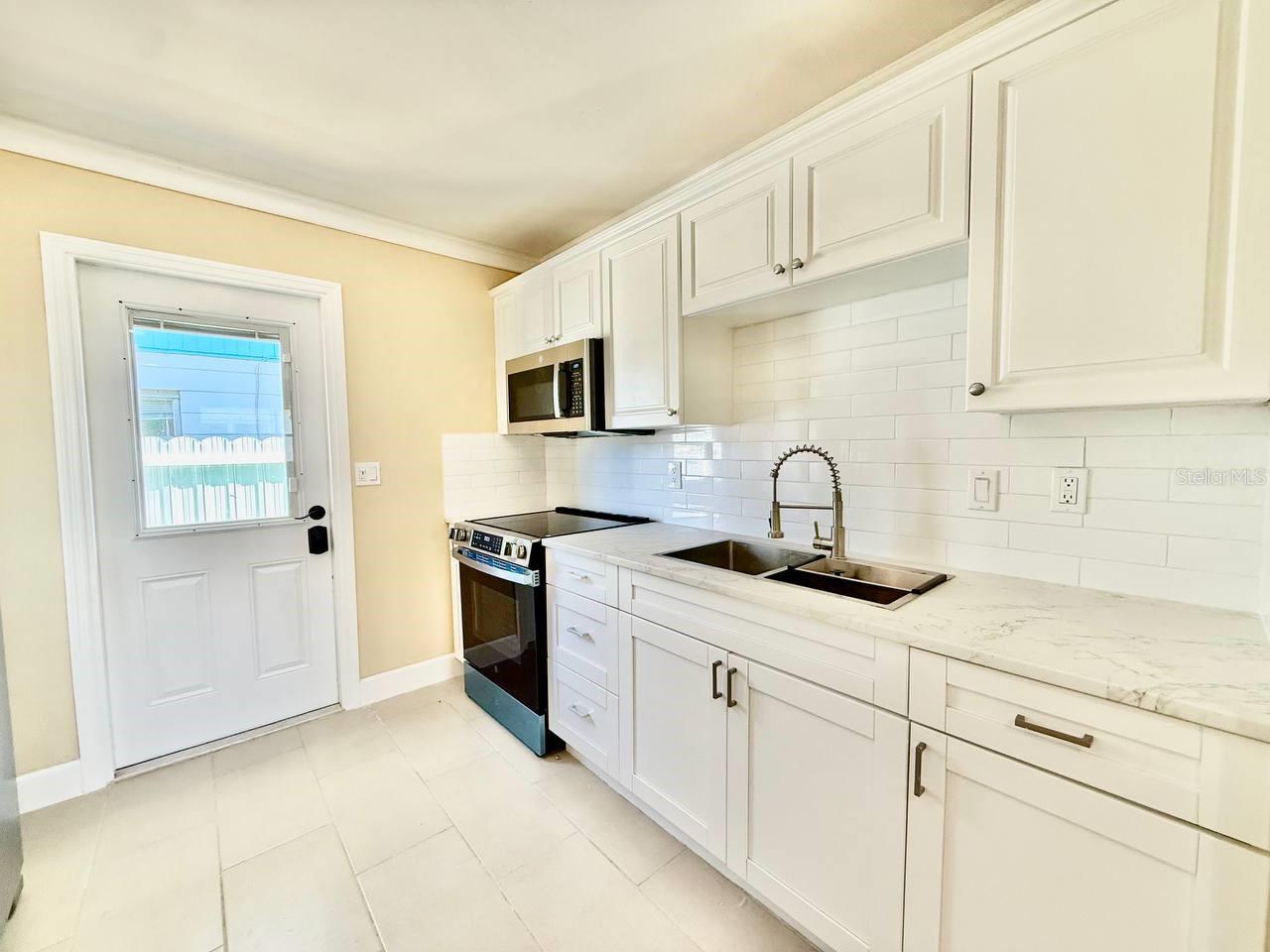 NORTH MADEIRA SHORES - Residential Lease