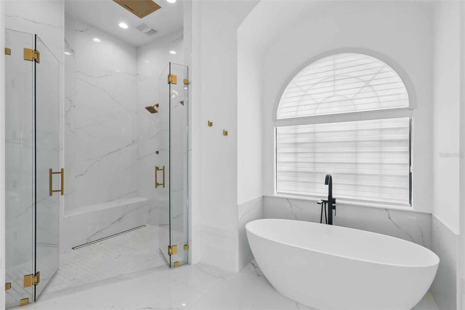 KEENES POINTE - Residential