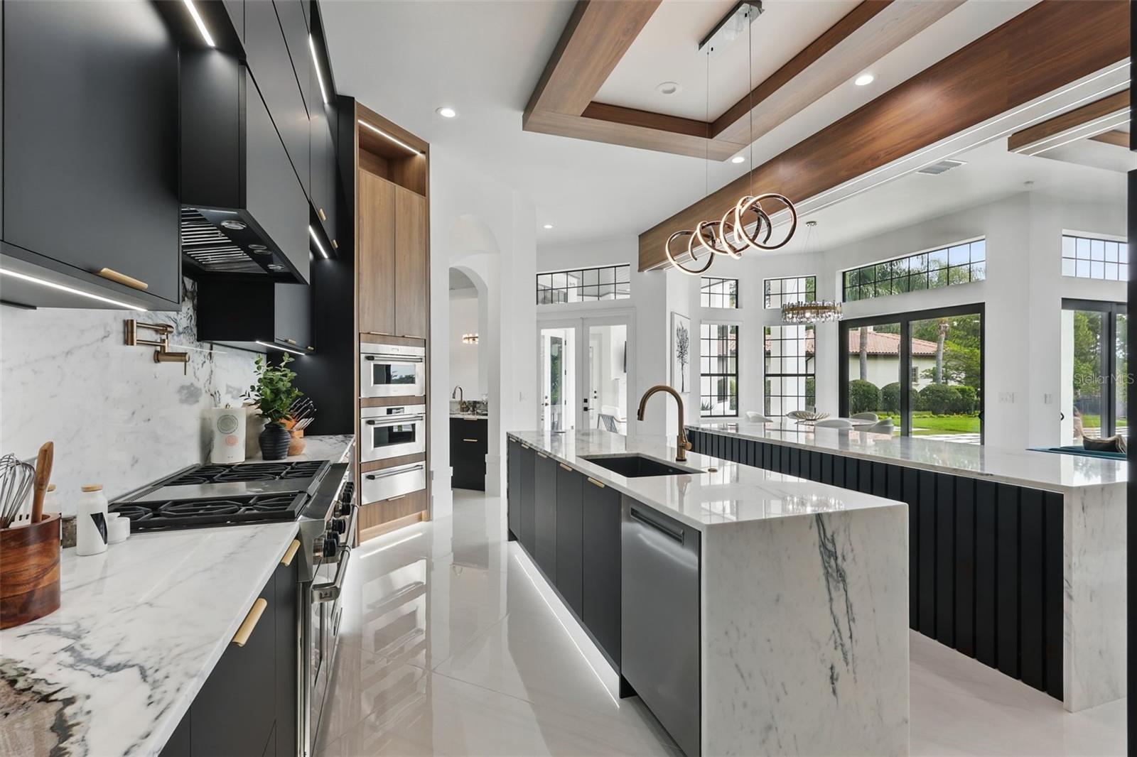 KEENES POINTE - Residential