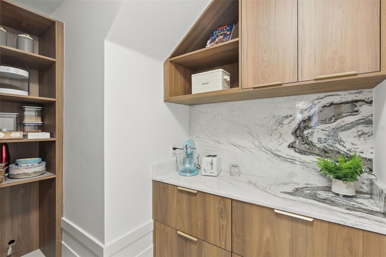 KEENES POINTE - Residential