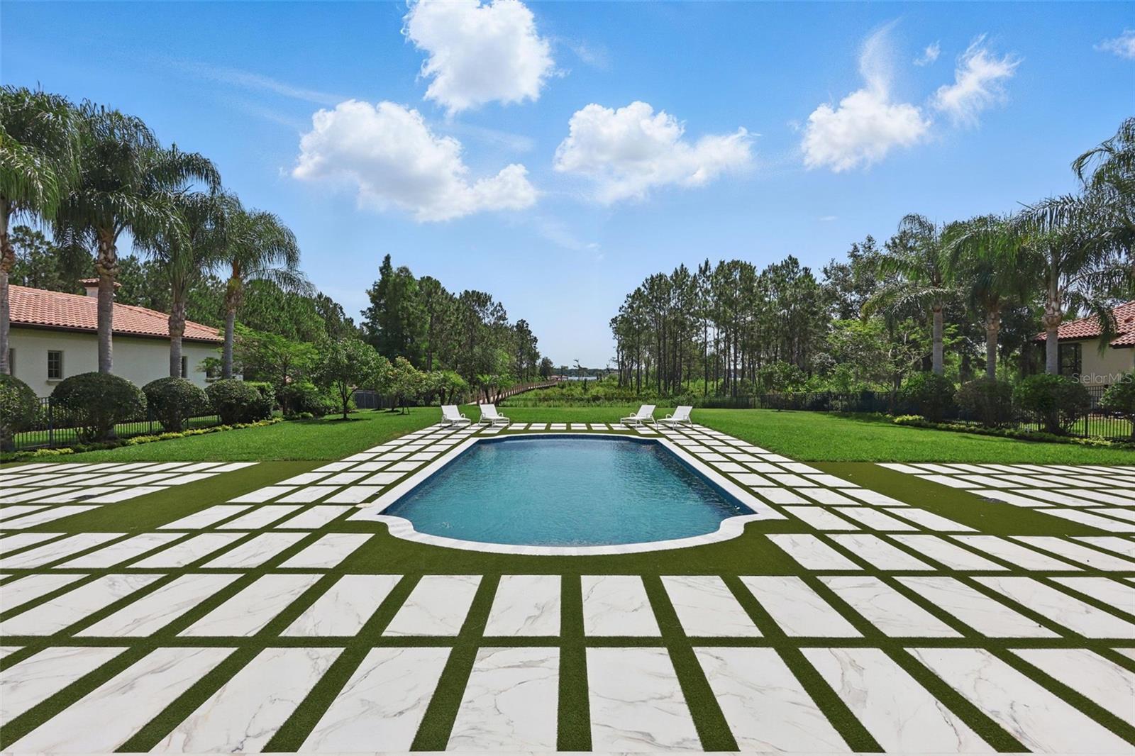 KEENES POINTE - Residential